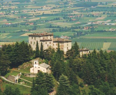 tra falesie, castagni e panorami Ritrovo alle ore 9,00 sulla piazza di Valgrana e trasferimento alla fraz. Piatta di Montemale per partenza dell'escursione.