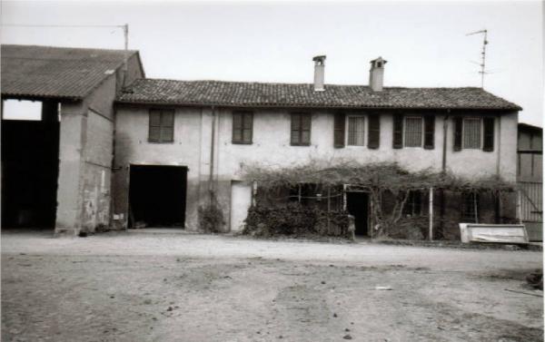 Cascina Ca' Roma - complesso Castelnuovo Bocca d'adda (LO) Link risorsa: http://www.lombardiabeniculturali.