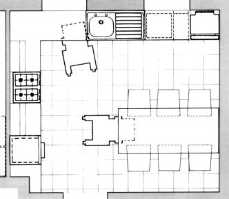 4 x 3,60 Lavatrice Asciugatrice Tavolo da pranzo Frigo Freezer Tratto da Housing for people with disabilities - Voutsadakis Islington Council 1989 Esempio di cucina arredata per una casa