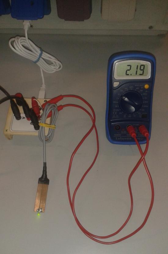 Fig.9: Collegamento del voltmetro per la misura della tensione di