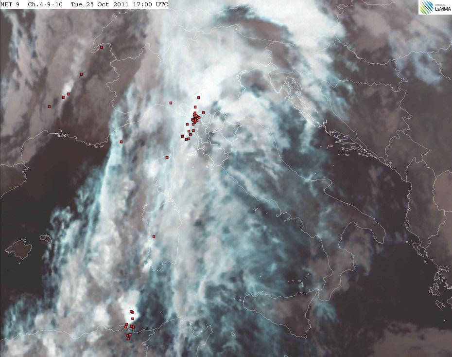 Fig. 22 Immagine IR relativa alle ore 17:00 UTC del 25 Ottobre. I quadrati rossi indicano le fulminazioni in atto Fig.