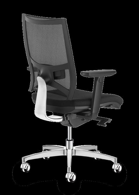 Il sedile di si muove in sintonia con il suo utilizzatore grazie alla possibilità di regolarlo in profondità e bloccarlo nella posizione desiderata tramite un pratico pulsante laterale.