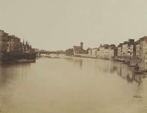 Pisa, il corso dell Arno ripreso da monte verso valle, verso il Ponte a Mare,