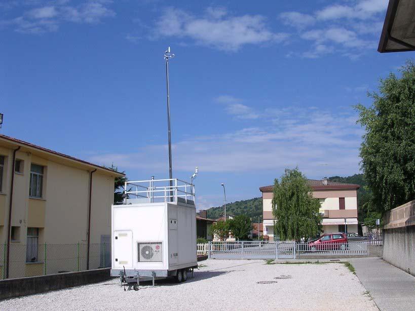 Foto 1: Stazione rilocabile posizionata a RIFERIMENTI LEGISLATIVI Il 3 Settembre 21, in attuazione della Direttiva 28/5/CE, è entrato in vigore il Decreto legislativo 13 agosto 21, n.