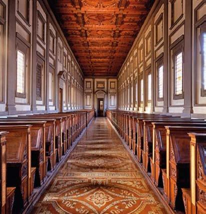 La biblioteca medicea laurenziana, voluta da papa Clemente VII de Medici, fu progettata da Michelangelo che diresse i lavori personalmente tra il 1523 e il 1534.
