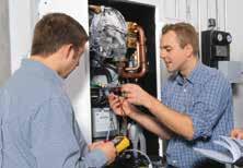 2 / 3 Corsi tecnici per installatori termoidraulici Viessmann offre ai propri clienti installatori soluzioni per il riscaldamento e il condizionamento che sfruttano tutte le fonti di energia,
