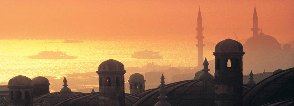 Istanbul La città turca di Istanbul, situata lungo lo stretto del Bosforo, è l unica città al mondo appartenente a due continenti: Asia ed