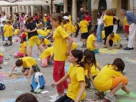 16 Alla ricerca dei valori perduti di Nino Cer nu to Sono nato e cre sciu to a Pace del Mela in un pe rio do in cui per i bam bi ni e per i ra - gaz zi il pa e se rap pre sen ta va un lu o go si cu