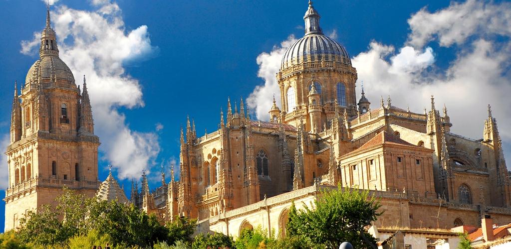 - CORSI DI LINGUA - SALAMANCA, SPAGNA - CORSI DI LINGUA - SALAMANCA, SPAGNA Vi si trovano le più antiche università del Paese ed è