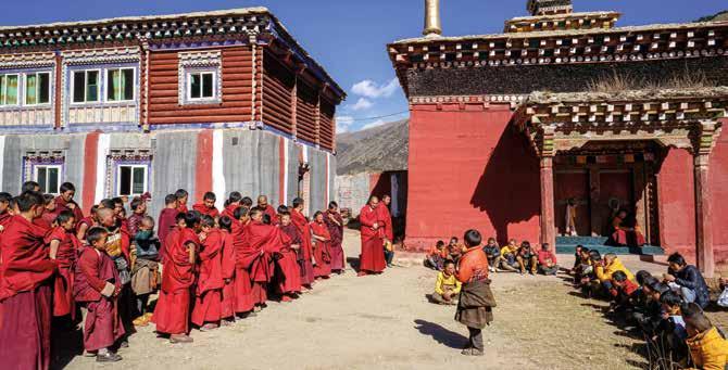 TIBET - PROVINCIA DEL SICHUAN 2216 SALVAGUARDARE LA TRADIZIONE SPIRITUALE TIBETANA DI GALINGTENG Tibet - Provincia del Sichuan Località: villaggio di Galingteng, Khorlondo Xiang, Contea di Derge,