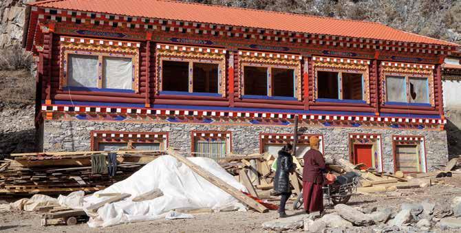 2185 POTENZIAMENTO DEL COLLEGIO DI STUDI DI BAIYA GOMPA Tibet - Provincia del Sichuan Schede di approfondimento di alcuni progetti nel 2017 32 Località d intervento: Baiya Gompa, Palbang township,