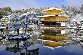 alba. Visita del famosissimo tempio d oro Kinkaku-ji e del