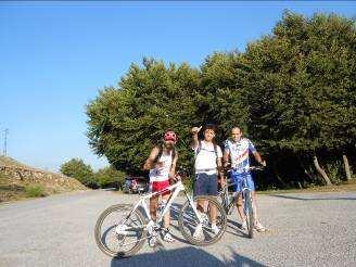 (1350 m ), un passo appenninico minore che divide la vallata di Tornimparte da quella di Castiglione, anch essa rientrante nel territorio del Comune di Tornimparte.