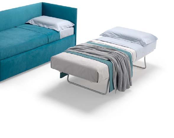 Enjoy Twice is a set of items with Sottosopra features allowing to choose between an additional pullout bed or drawers.