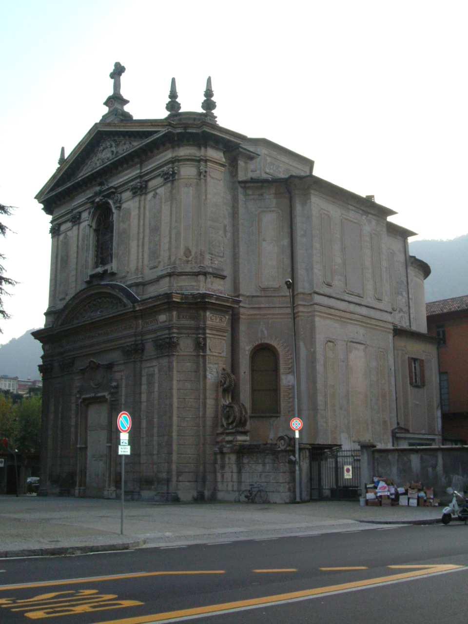 516b 516b DENOMINAZIONE: Chiesa della Madonna di Loreto - Colleggio Gallio INDIRIZZO: P.