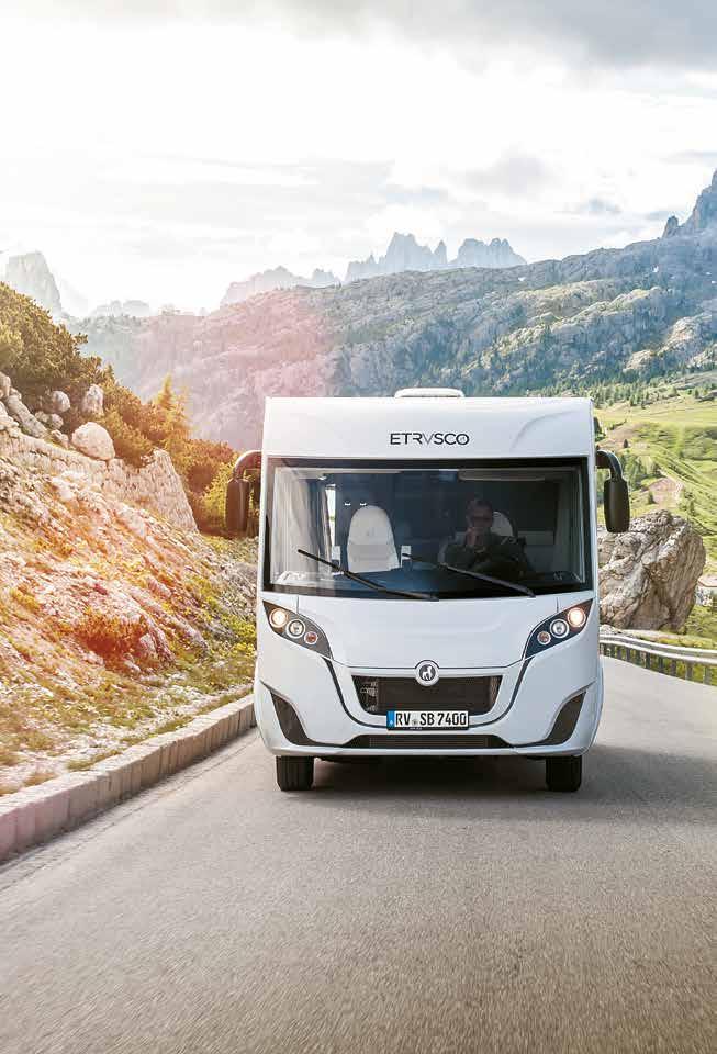 I MOTORHOME Con il motorhome Etrusco il design moderno e l alta funzionalità si fondono in una perfetta combinazione capace di offrire divertimento in viaggio e