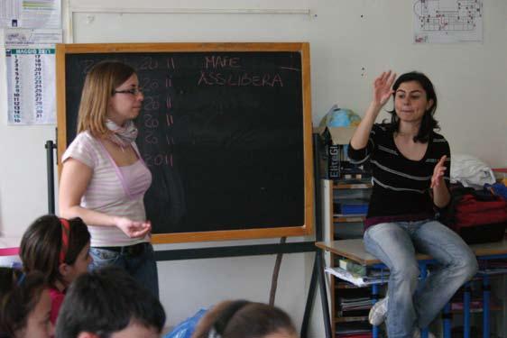 .. e quando il 26 maggio le hanno chiamate sul palco di "Libera", alcuni colleghi, di altre scuole della provincia, le hanno indicate