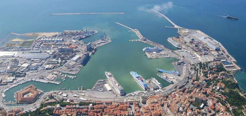 Demolizione silos granari Porto di Ancona relazione morfologica paesaggistica 2 1.