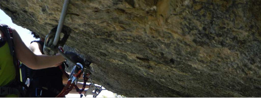 SENTIERI ATTREZZATI e FERRATE Nel 1869 in Austria venne costruita la prima via ferrata, per le Dolomiti si deve attendere probabilmente il 1903.