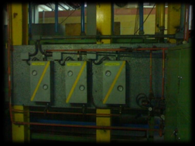 Progettazione e costruzione di sistemi di decompressione per bombole gas alta pressione con scambio tra lo scarico automatico e i serbatoi pieni.