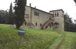 Non è nota l epoca in cui fu costruito; si sa solo che è stato la foresteria dell Abbazia benedettina di Valsenio, documentata dal 1126.