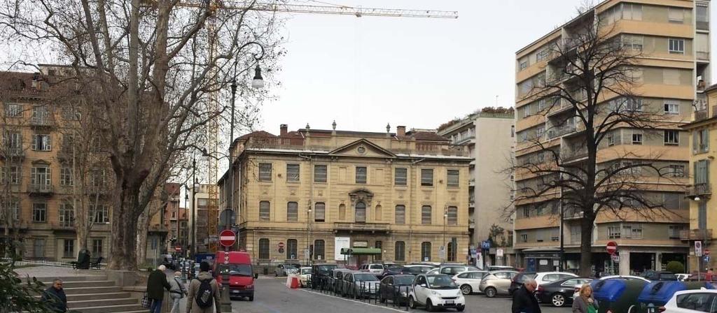 trova nel centro di Torino in Piazza Arbarello.