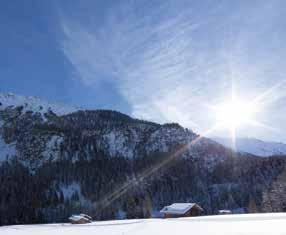 Il paesaggio, tra le montagne a 2267 m di altitudine, non potrebbe essere più bello. Informazioni negli uffici turistici di S. Valentino e Resia oppure nel Rifugio Maseben Fare nuove scoperte.