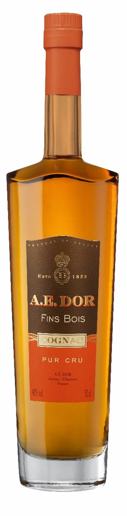 COGNAC PUR CRU FINS BOIS Jarnac - Cru Fins Bois Minimo 3 anni in botti di quercia francese.