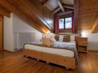 ALPEN SUITE HOTEL Alpen Suite Hotel: piccoli dettagli di lusso che regalano grandi esperienze di benessere. Benessere Ã attenzione con il servizio di... ', 'https://www.dolomitibrentabike.