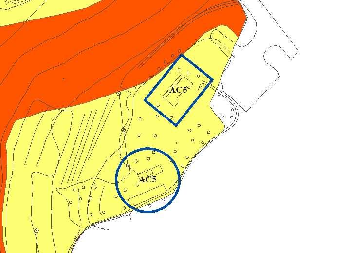 Ambito di Completamento AC6 con Classi di fattibilità geologica Obiettivi generali- Intervento coordinato Si propone il recupero della struttura rurale dimessa e la riconversione di parte dei