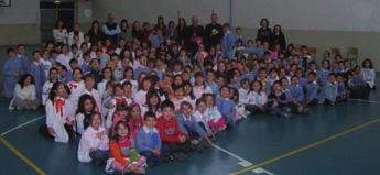 bambini; la scuola primaria elementare statale Martiri Fantini con 180 bambini e ragazzi.