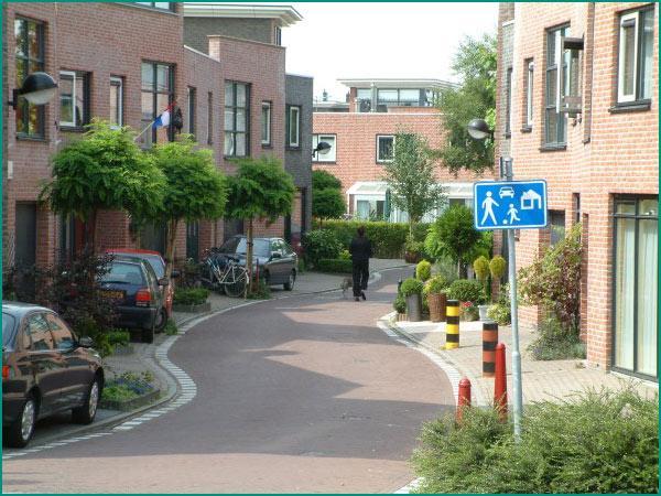 C era una volta il Woonerf olandese non del tutto chiuse al traffico