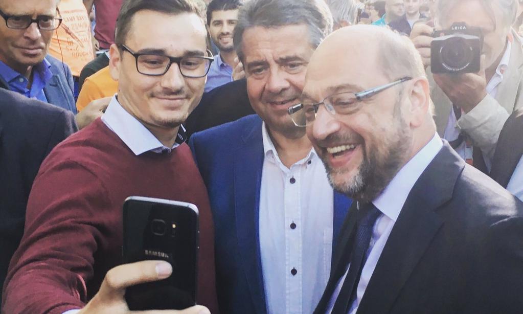 Sigmar Gabriel (al centro) e Martin Schulz (a destra) Martin Schulz era il candidato sbagliato per la cancelleria? Sigmar Gabriel, attuale ministro degli esteri, avrebbe potuto fare meglio?
