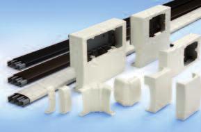 Amplissima gamma di scatole porta apparecchi universali per applicazioni a 3-4-6 moduli e differenti profondità Coperchio con pellicola che