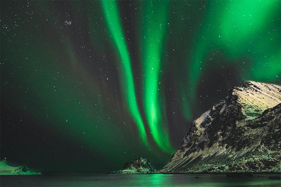 Norvegia: isole Lofoten A caccia di aurore boreali nel suggestivo panorama delle isole Lofoten e del nord della Norvegia dal 03/03/2020 al 10/03/2020 NUOVA DATA!