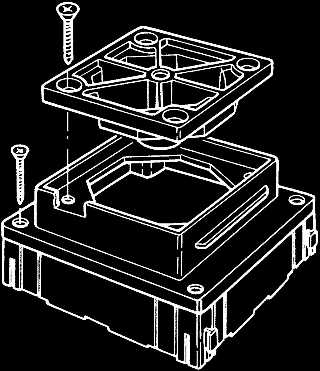 Fracture the marked area, insert the coupling and screw in the hose.