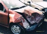 Auto rubata, priva di copertura assicurativa, viene coinvolta in un incidente stradale.