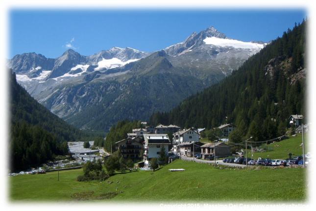 Collocato ad oltre 12 chilometri oltre Chiesa in Valmalenco, il paesino si anima vivacemente nel cuore della stagione estiva, mentre nel resto dell anno vive di una vita appartata e sobria.