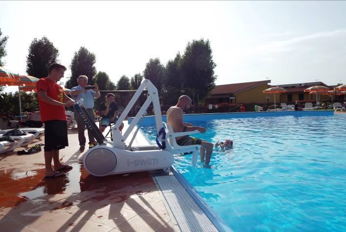 della piscina; di queste ci sono 2 postazioni