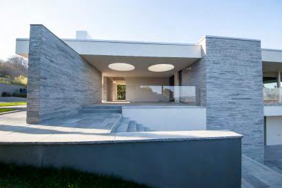 Villa moderna di nuova costruzione con piscina in vendita ad Arona.