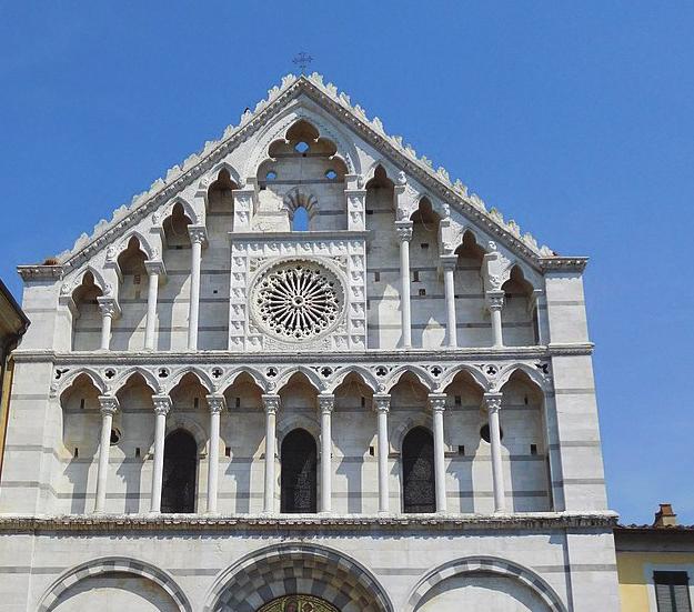 CHIESA DI SANTA CATERINA D ALESSANDRIA Chiesa di Santa Caterina d Alessandria. Risale al 1220, quando venne fondato uno stabilimento ospedaliero con chiesa annessa.