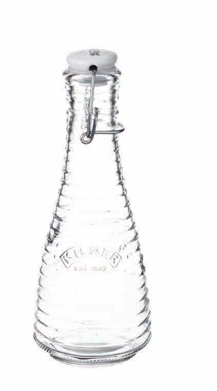 26 La linea di bottiglie Kilner Vintage Clip Top è ideale per servire a tavola bevande come acqua, latte e tè freddo.