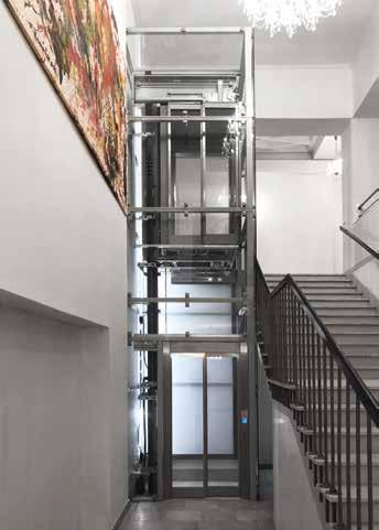 è l ascensore idraulico, certificato CE, ai sensi della Direttiva Ascensori 2014/33/UE, con una velocità max di 0,63 m/s.