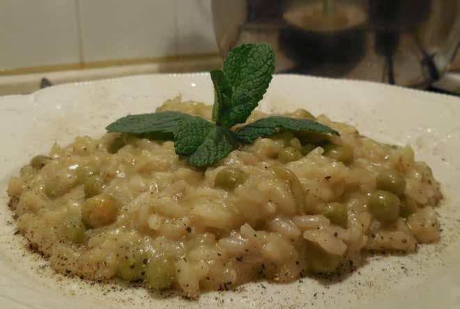 La ricetta dì per se è abbastanza conosciuta e l unione del riso con menta e piselli apporta alla preparazione sapori delicati ma intensamente aromatici allo stesso tempo.