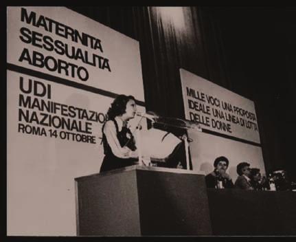 47 del 1968, argomento: La parola a voi Tag: Patty Pravo Titolo/didascalia: Manifestazione nazionale sulla maternità, sessualità, aborto Formato: 180 x240 Studio fotografico: Piero Ravagli Luogo: