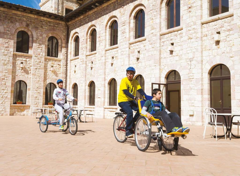 Al Serafico di Assisi abbiamo un modo molto semplice di assistere un disabile grave: gli facciamo scoprire il mondo in tutti i modi possibili.