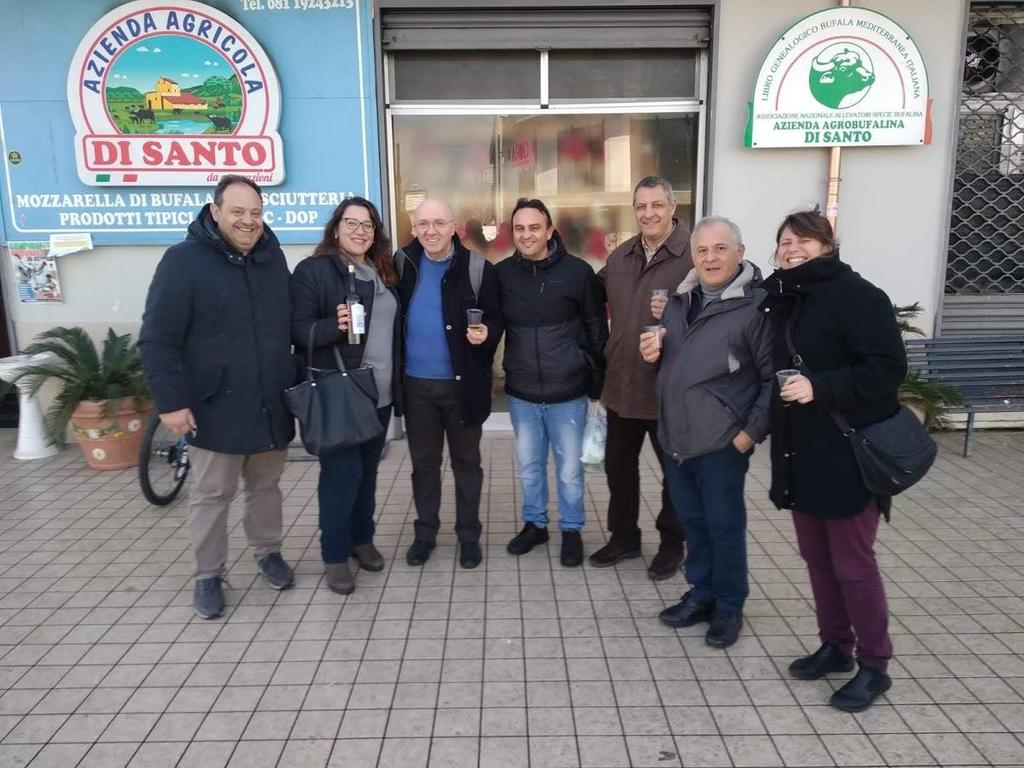 2. ITINERARIO SPALLA A SPALLA NELL AGRO AVERSANO Quando termineranno le restrizioni dell emergenza da Covid 19, Napoli invita organizzerà una passeggiata alla scoperta delle meraviglie naturali,