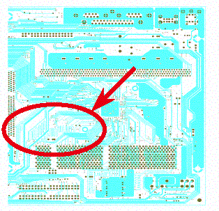 Tracciato (Barriera ad isolamento di frequenza) Per il funzionamento ad alta frequenza, specialmente nell overclocking, il tracciato è il fattore più importante per la stabilità di funzionamento di