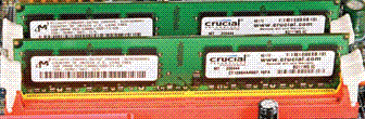 Per il funzionamento dual-channel, si deve installare un modulo nel DIMM 1 