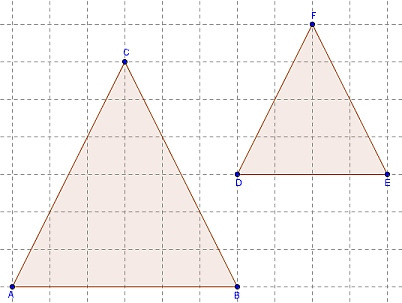 7. iproduci in nuova pagina di GeoGebra la figura che vedi sotto: a. Con lo strumento Distanza o lunghezza misura i lati dei triangoli. b.